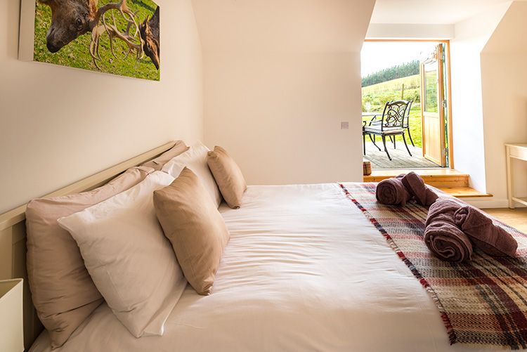 Self-Catering vs Hotels Which is Best